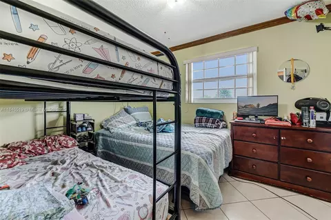 948 E 47th St, Hialeah, FL 33013 photo 29
