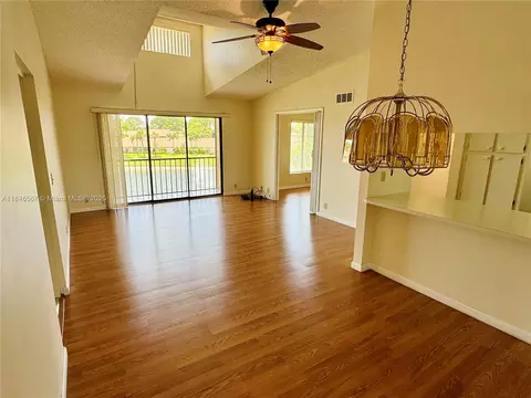 806 Sky Pine Way #H3, Greenacres, FL 33415