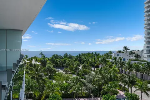 1 Collins Ave #605, Miami Beach, FL 33139