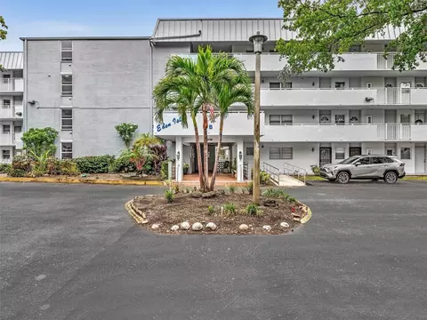3725 NE 169th St #407, North Miami Beach, FL 33160