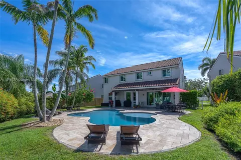 1055 Cedar Falls Dr, Weston, FL 33327