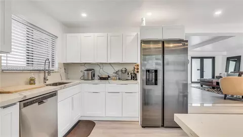 Kitchen - 781 NE 162nd St, Miami, FL 33162 photo 2 of 2