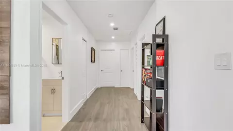 Entry Way - 781 NE 162nd St, Miami, FL 33162 photo 1 of 1