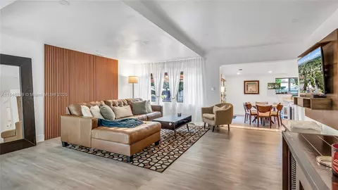 Living - 781 NE 162nd St, Miami, FL 33162 photo 3 of 3