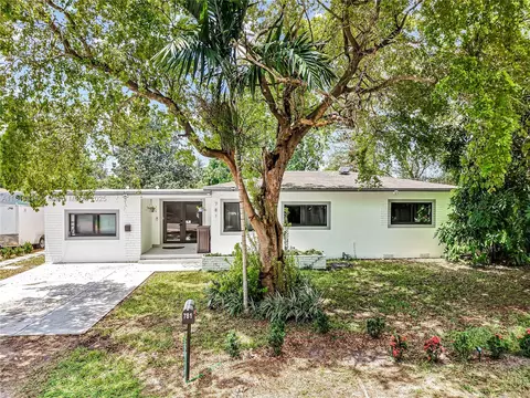 781 NE 162nd St, Miami, FL 33162