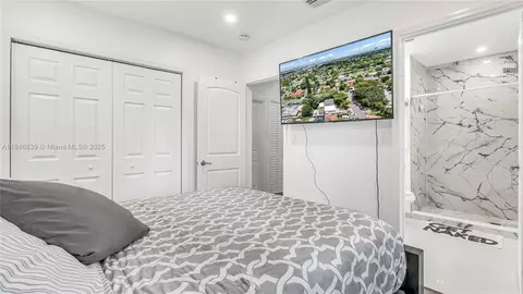 Bedroom - 781 NE 162nd St, Miami, FL 33162 photo 2 of 5