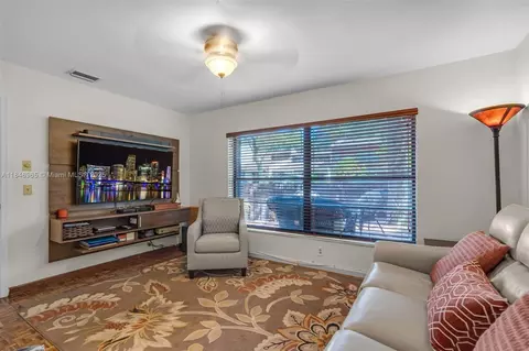 Other - 3339 Oak Dr, Hollywood, FL 33021 photo 2 of 8