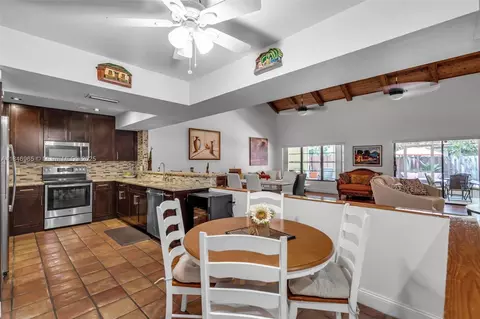 Other - 3339 Oak Dr, Hollywood, FL 33021 photo 6 of 8