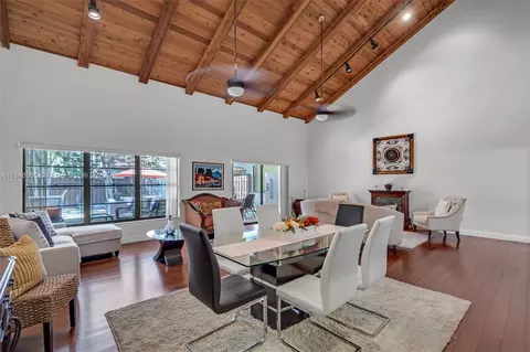 Dining - 3339 Oak Dr, Hollywood, FL 33021 photo 1 of 2