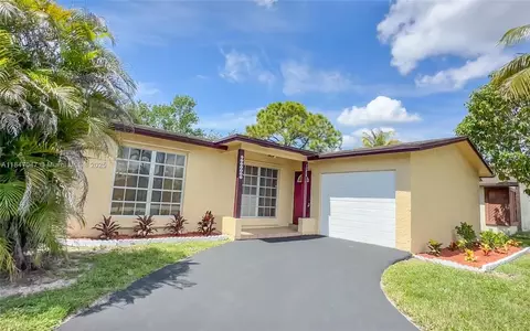 12020 NW 34th Pl, Sunrise, FL 33323