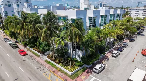 7744 Collins Ave #21, Miami Beach, FL 33141