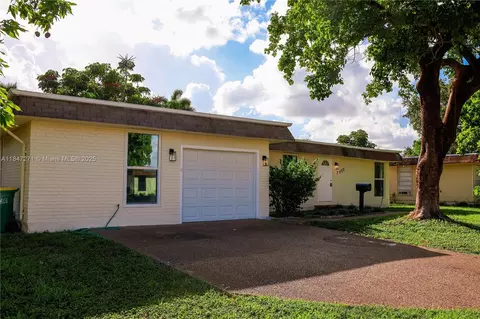 7805 NW 67th Ave, Tamarac, FL 33321