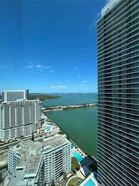 650 NE 32nd St #3508, Miami, FL 33137