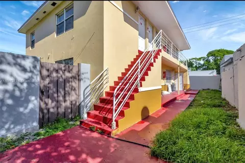 1006 10th St, West Palm Beach, FL 33401