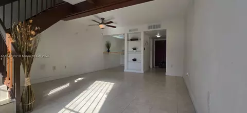 1750 W 56th St #231, Hialeah, FL 33012