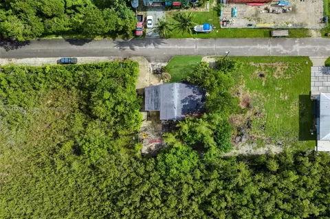View/Area - 22 Atlantic Dr, Key Largo, FL 33037 photo 2 of 11