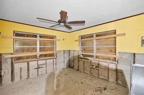 Bedroom - 22 Atlantic Dr, Key Largo, FL 33037 photo 1 of 3