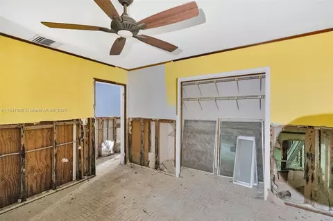 Bedroom - 22 Atlantic Dr, Key Largo, FL 33037 photo 2 of 3