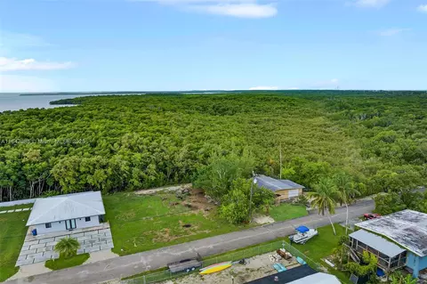 View/Area - 22 Atlantic Dr, Key Largo, FL 33037 photo 4 of 11
