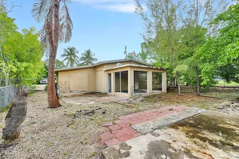Exterior - 22 Atlantic Dr, Key Largo, FL 33037 photo 6 of 8