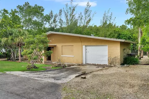 Exterior - 22 Atlantic Dr, Key Largo, FL 33037 photo 4 of 8