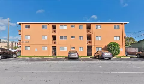 2330 NW 11th St #9, Miami, FL 33125