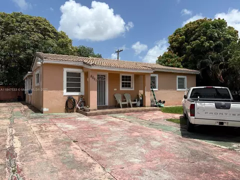 8621 NW 35th Ct, Miami, FL 33147