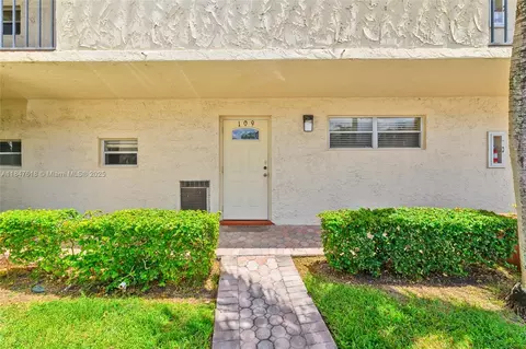 681 S Hollybrook Dr #109, Pembroke Pines, FL 33025