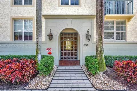 630 S Sapodilla Ave #104, West Palm Beach, FL 33401