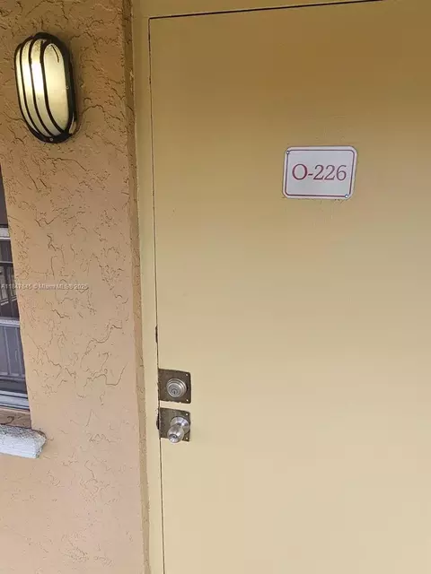 95 NE 41st St #O226, Oakland Park, FL 33334