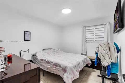 Bedroom - 6975 W 10th Ct, Hialeah, FL 33014 photo 5 of 5