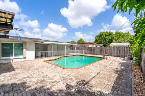 Other - 6975 W 10th Ct, Hialeah, FL 33014 photo 10 of 11