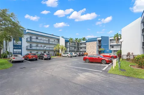 3120 Holiday Springs Blvd #301, Margate, FL 33063