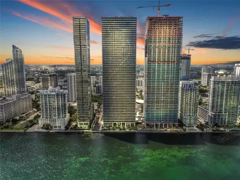 700 NE 24th St #3502, Miami, FL 33137