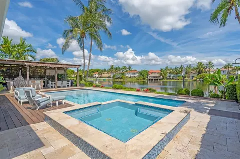 11335 NW 66th St, Doral, FL 33178