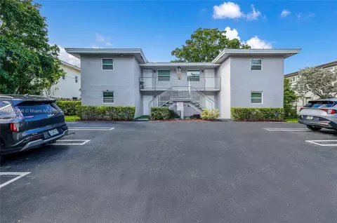 7921 NW 44th Ct, Coral Springs, FL 33065
