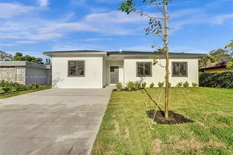 7806 NW 68th Ave, Tamarac, FL 33321