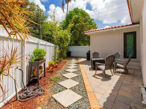 32 Hammond Dr, Miami Springs, FL 33166 photo 29