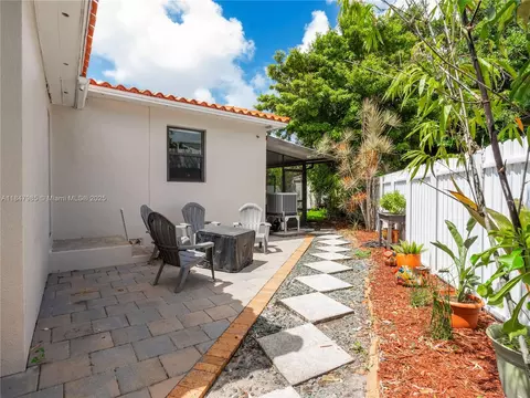 32 Hammond Dr, Miami Springs, FL 33166 photo 30