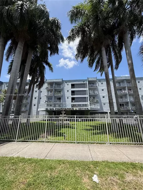 1655 W 44th Pl #345, Hialeah, FL 33012