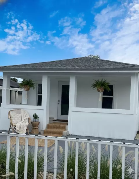81 NW 44th St, Miami, FL 33127