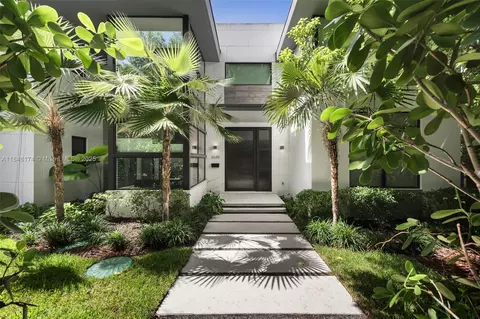 3648 Loquat Ave, Coconut Grove, FL 33133