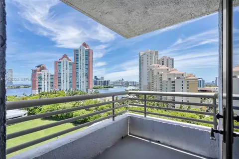 3300 NE 191st St #1213, Aventura, FL 33180