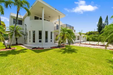 5045 SW 67th Ave, Miami, FL 33155