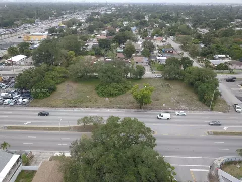 2801 NW 102nd St, Miami, FL 33165