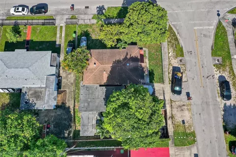 View/Area - 3581 W 2nd Ave, Hialeah, FL 33012 photo 9 of 9