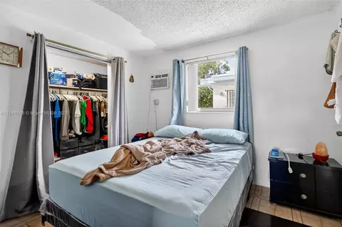 Bedroom - 3581 W 2nd Ave, Hialeah, FL 33012 photo 4 of 4