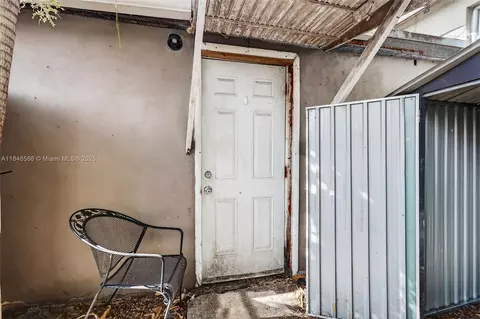 Exterior - 3581 W 2nd Ave, Hialeah, FL 33012 photo 3 of 3