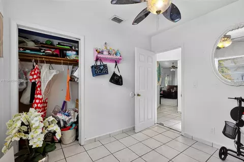 Other - 3581 W 2nd Ave, Hialeah, FL 33012 photo 3 of 7