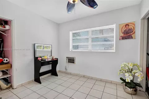 Bedroom - 3581 W 2nd Ave, Hialeah, FL 33012 photo 3 of 4
